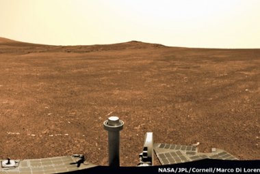 Panorama obrazująca "Solander Point", miejsce kolejnych badań Opportunity. Łazik ma zamiar dotrzeć tam w sierpniu tego roku. Źródło: bbc.co.uk