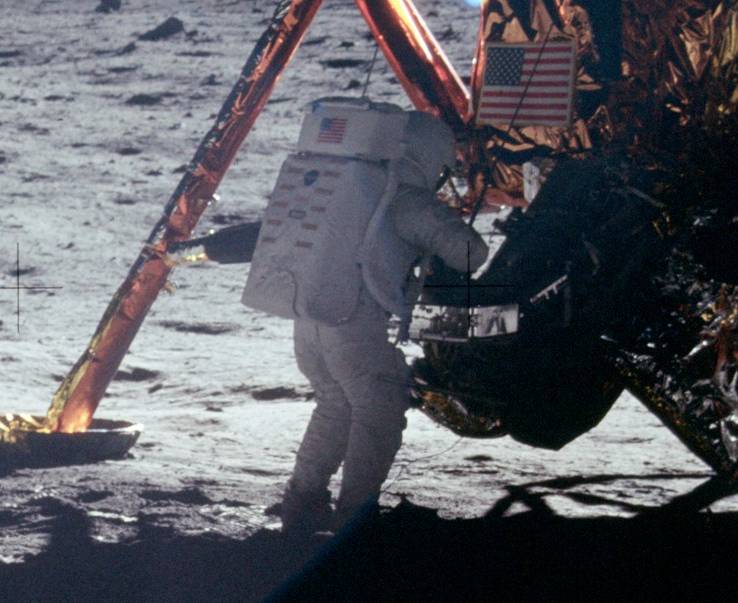 Neil Armstrong na Księżycu. Źródło: NASA