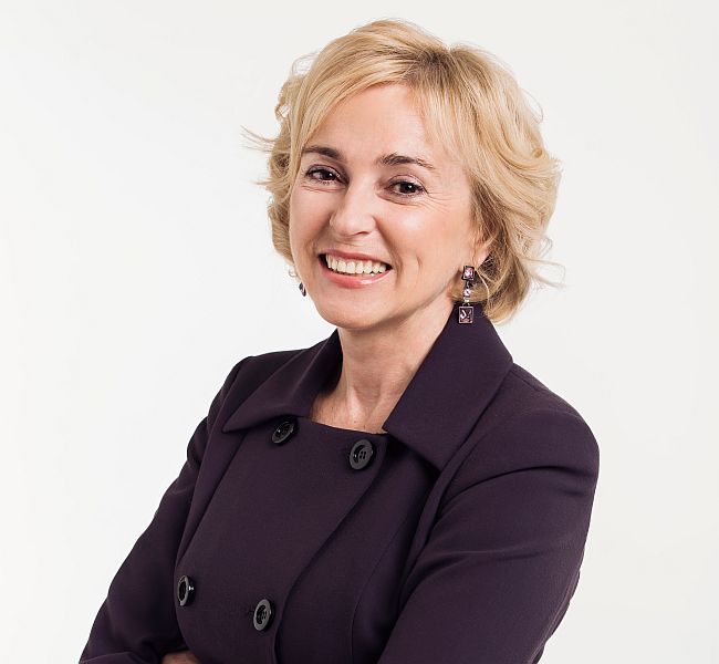 Dr Ewa Łabno-Falęcka, dyrektor Komunikacji Korporacyjnej i Relacji Zewnętrznych w Mercedes-Benz Polska