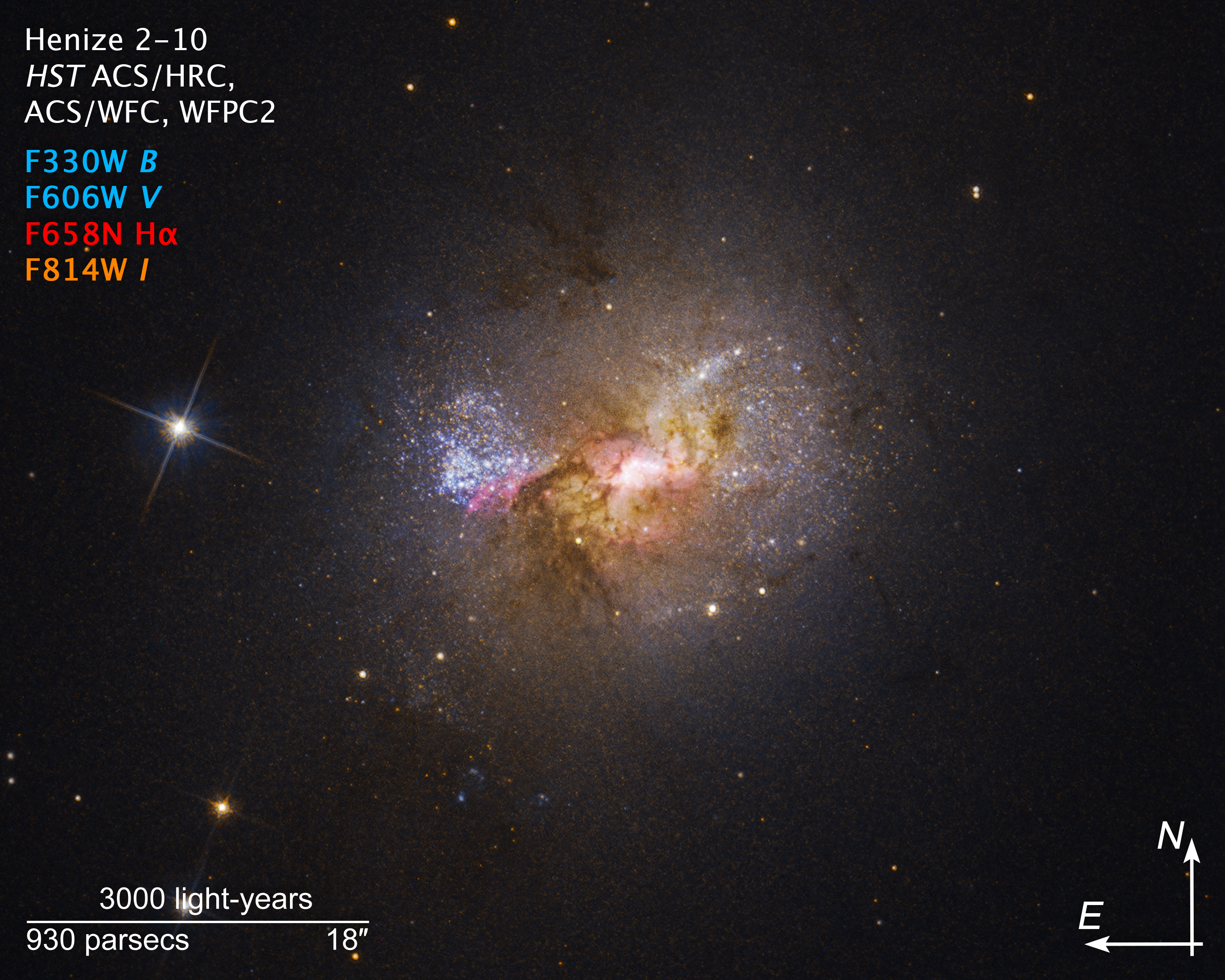 Gwiazdotwórcza galaktyka karłowata Henize 2-10 z oznaczeniami. Źródło: NASA, ESA, Zachary Schutte (XGI), Amy Reines (XGI), Alyssa Pagan (STScI)