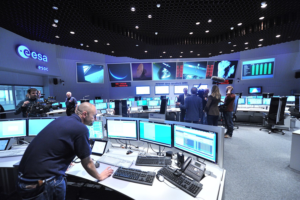 ESOC Mission Control w Darmstadt (ESA/Jürgen Mai)