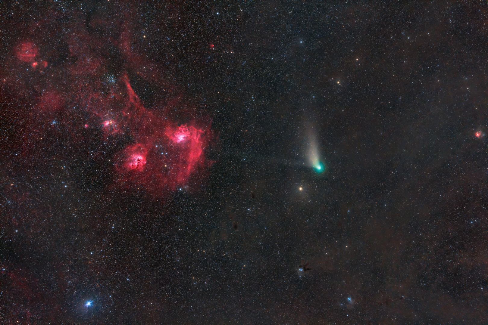 Na zdjęciu: Kometa C/2022 E3 (ZTF) w odwiedzinach u Woźnicy, Miejsce 1 – Ireneusz Nowak (Kategoria I - Obiekty głębokiego nieba)