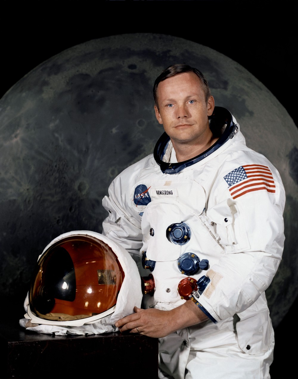 Neil Armstrong w skafandrze kosmicznym