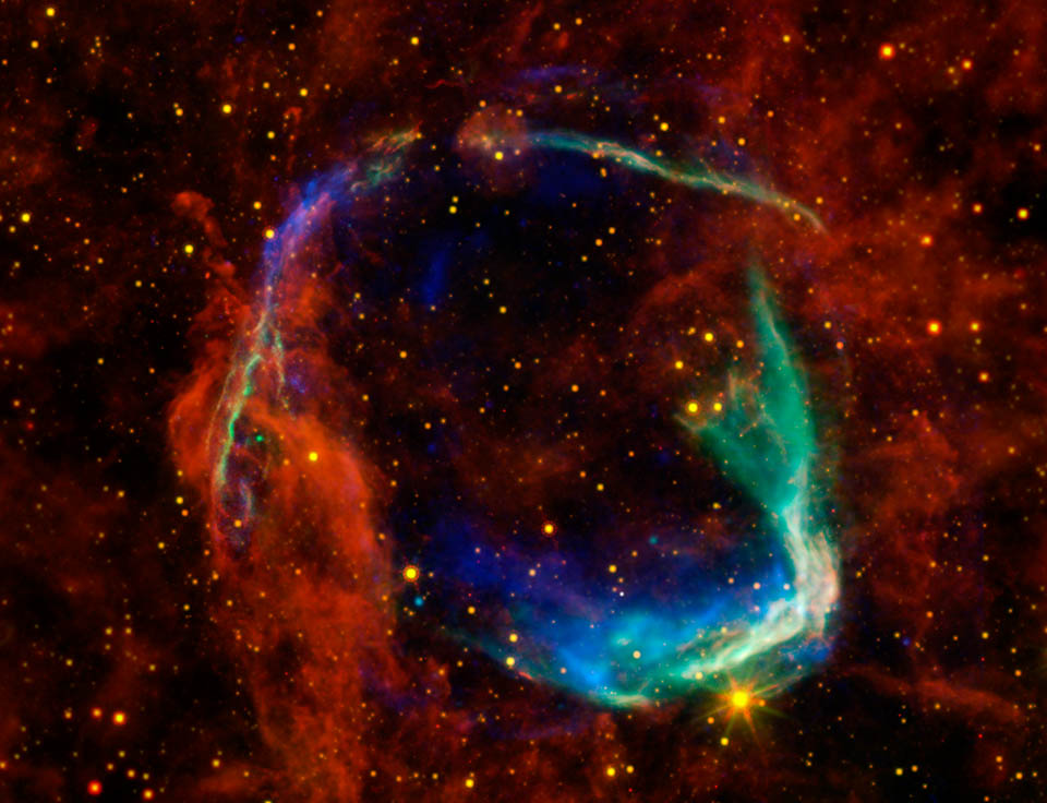 RCW 86: historyczna pozostałość po supernowej.