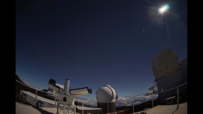  Detektor AMOS na szczycie górskim Haleakalā