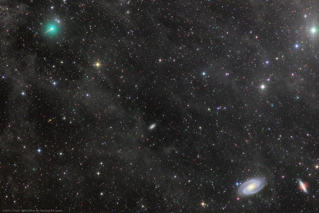Kometa ATLAS i galaktyki M81 oraz M82. Źródło: APOD.pl