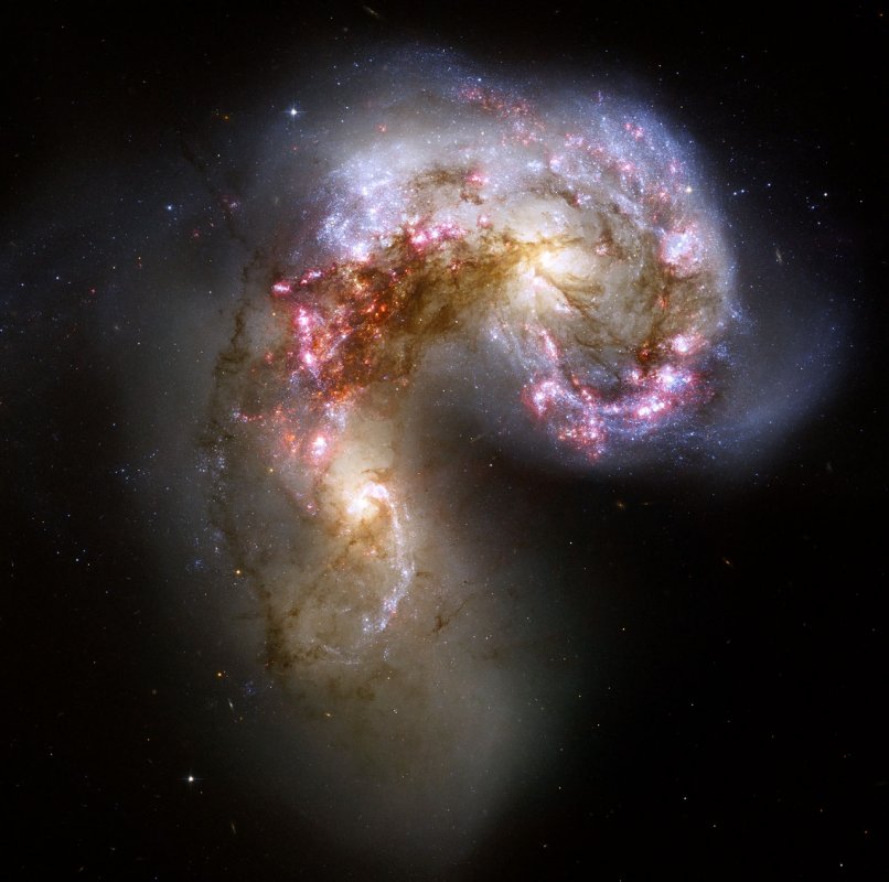 Zdjęcie galaktyki Antena z Hubble'a stanowi przykład rozbłysku gwiazd: galaktyki przechodzącej nagły wybuch intensywnego procesu gwiazdotwórczego.