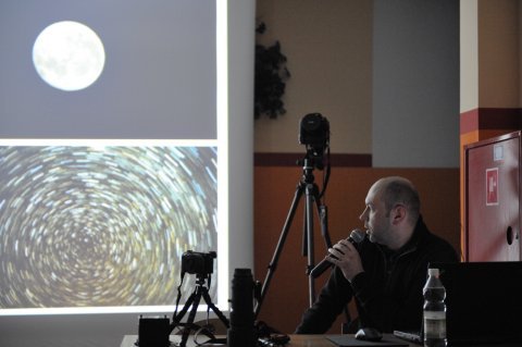 Na zdjęciu powyżej: Piotr Potępa i astrofotografia. 