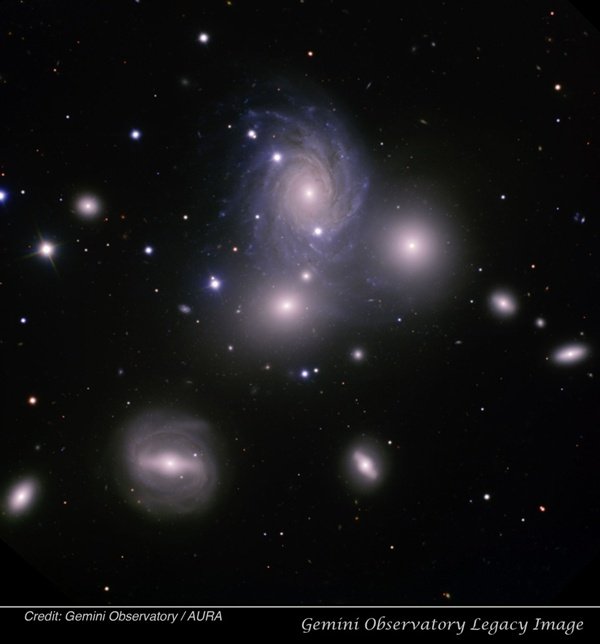  Gemini Legacy image - zdjęcie grupy galaktyk VV 166 wykonane przy użyciu narzędzia Gemini Multi-Object Spectrograph (GMOS) zainstalowanego na teleskopie Gemini North 