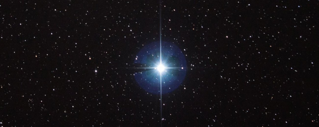 Wega, piąta najjaśniejsza gwiazda (nie licząc Słońca) widoczna z Ziemi