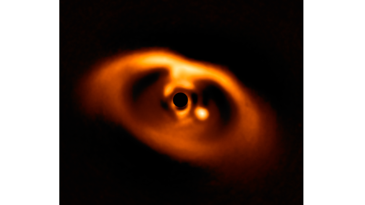 Pierwszy wyraźny obraz formującej się planety, PSD 70b, wokół karła w 2018 roku uchwycony przez Bardzo Duży Teleskop.