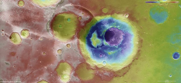 Topografia krateru Becquerela. Źródło: ESA