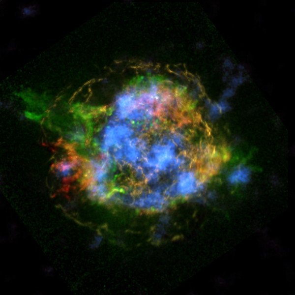 Cassiopeia A – pozostałość po wybuchu supernowej. Źródło: NASA/JPL-Caltech/CXC/SAO