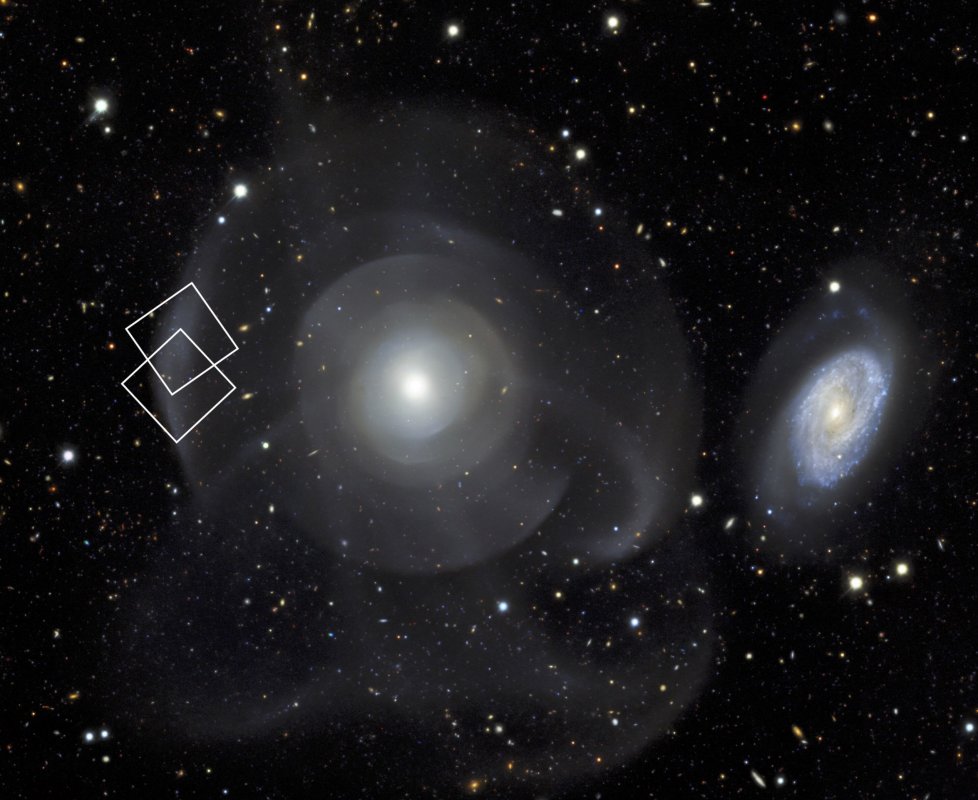 Galaktyka NGC 474 w odległości około 110 mln lat świetlnych.
