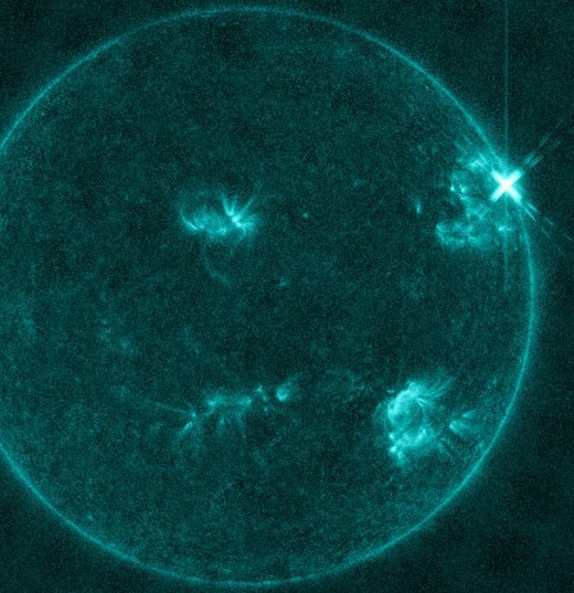Obserwatorium Dynamiki Słonecznej SDO (ang. Solar Dynamics Observatory) NASA zarejestrowało niedawno ekstremalny rozbłysk w ultrafiolecie. Źródło: SDO/NASA