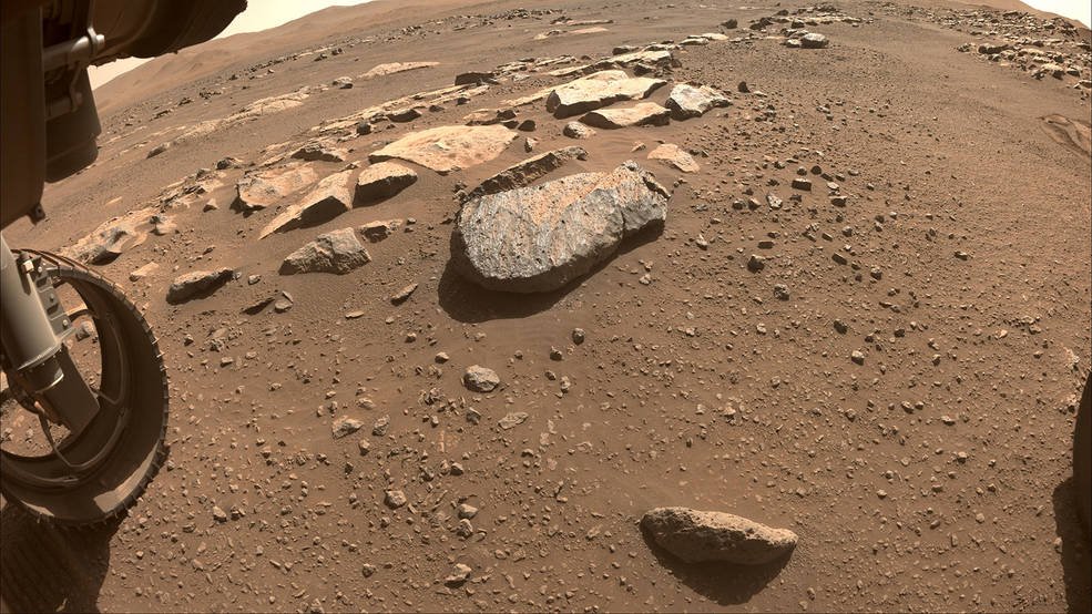 Na zdjęciu: skała, którą zetrze łazik Perseverance. Źródło: NASA