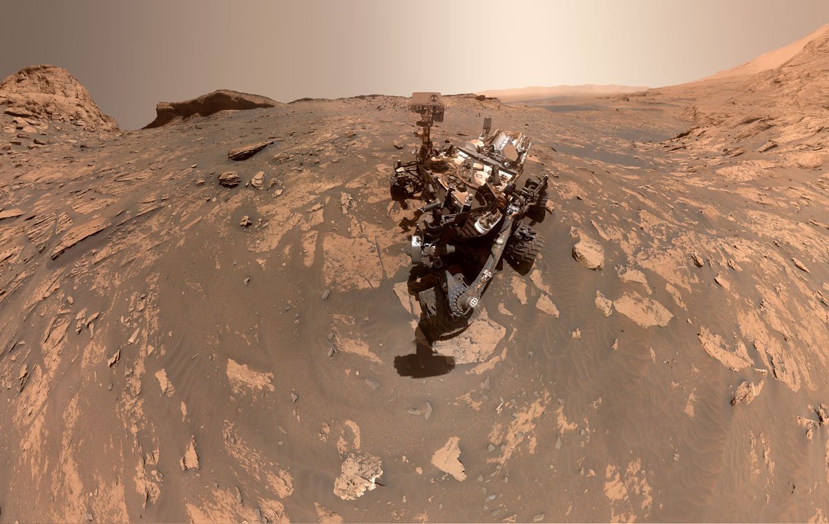 Na zdjęciu: Łazik Curiosity na Marsie. Źródło: NASA