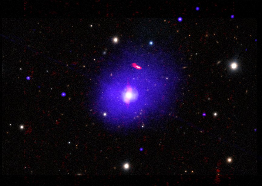 Kwazar H1821+643 z centralną supermasywną czarną dziurą.