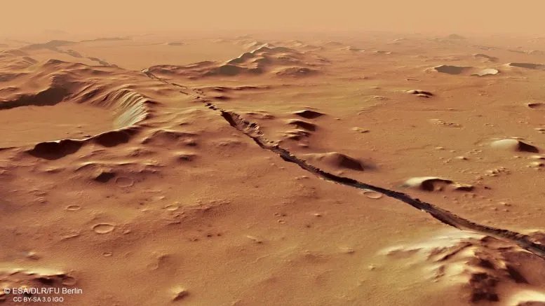 Jedno z pęknięć w rejonie Cerberus Fossae na Marsie