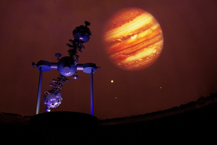 Projektor w Planetarium i Obserwatorium Astronomiczne w Grudziądzu