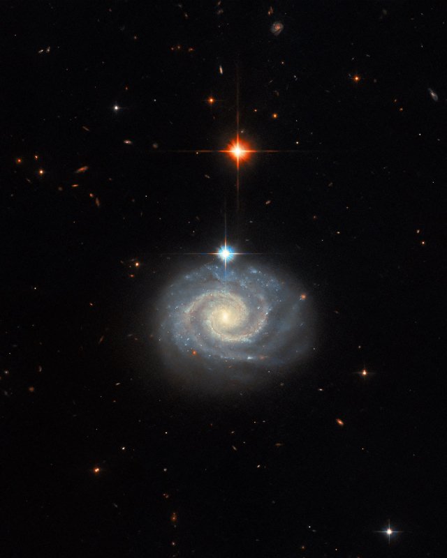 Galaktyka spiralna MCG-01-24-014.