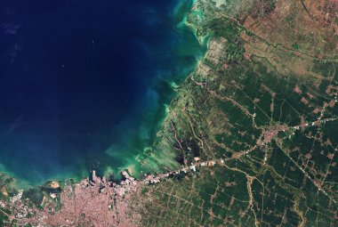 Zdjęcie satelitarne obszarów zamieszkałych w Indonezji. Źródło: ESA