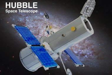 Model Kosmicznego Teleskopu Hubble'a z klocków LEGO