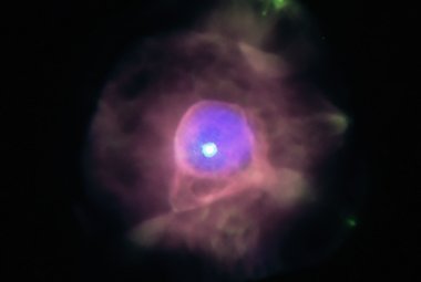 IC 4593 na falach rentgenowskich
