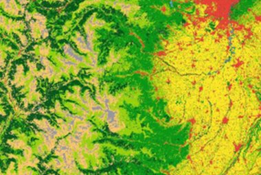 Multifraktalna analiza zobrazowań satelitarnych