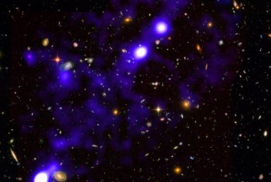 Obraz Wszechświata ok. 2 mld lat po Wielkim Wybuchu.