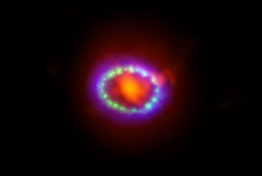 Pozostałość po wybuchu supernowej SN1987. Źródło: ALMA (ESO/NAOJ/NRAO)/A. Angelich
