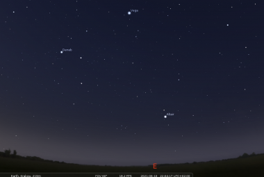 Niebo nad Krakowem, 10 czerwca 2021 r. po godzinie 22:00. Źródło: Stellarium.