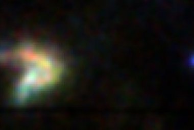 Zdjęcie z satelity XMM-Newton przedstawia młodą i bardzo jasną pozostałość po wybuchu supernowej G350.1-0.3 (z lewej) oraz towarzyszącą mu gwiazdę neutronową (z prawej). Źródło: ESA/ XMM-Newton/ EPIC (Gaensler et al.)