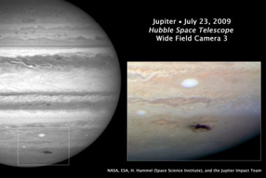 Zdjęcie z Kosmicznego Teleskopu Hubble'a wykonane 23 lipca w zakresie widzialnym. Źródło: ESA