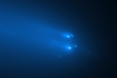 Rozpad komety C/2019 Y4 (ATLAS)