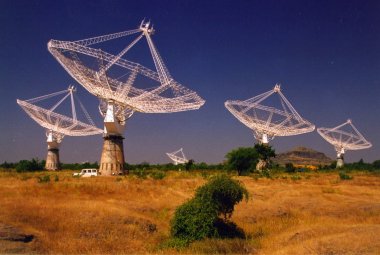 Radioteleskopy GMRT. Źródło: NCRA