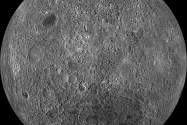 Niewidoczna z Ziemi strona Księżyca. Źródło: Lunar Reconnaissance Orbiter/NASA/GSFC/Arizona State University