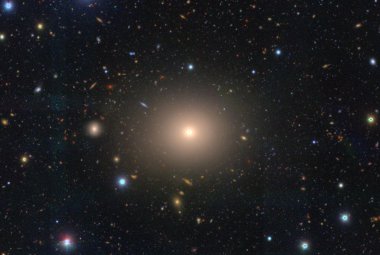 Galaktyka eliptyczna (NGC 850)
