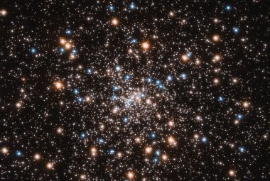 Gęste jądro gromady kulistej NGC 6397 jest doskonałym miejscem do poszukiwania pozostałości gwiazdowych oddziałujących z innymi obiektami.
