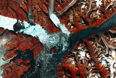 I miejsce w konkursie „Seize the beauty of our planet”  - "Greenland - Tiniteqilaaq" autorstwa Emanuele Capizzi