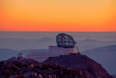 Teleskop Very Rubin w trakcie budowy w Cerro Pachon w Chile. Źródło: LSST