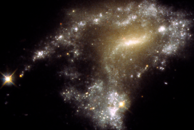Galaktyka AM 1054-325