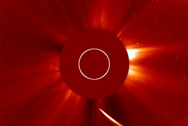 Kometa C/2012 S1 (ISON) przed peryhelium