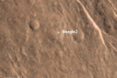 Beagle 2 na zdjęciu z sondy Mars Reconnaissance Orbiter