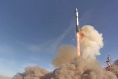 Start rakiety Dniepr z satelitą Lem