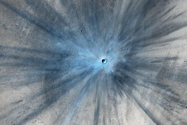 Nowy krater uderzeniowy na Marsie