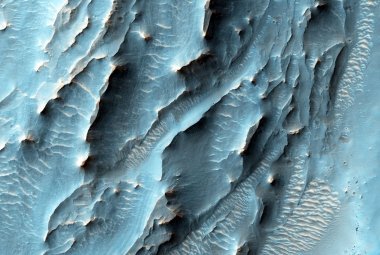 Fragment krateru Gale na Marsie - zdjęcie z sondy Mars Reconnaissance Orbiter (MRO)