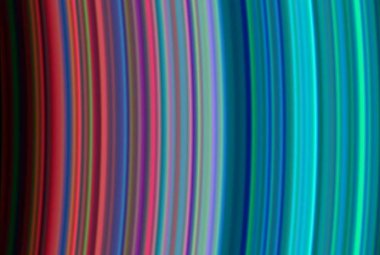 Pierścienie Saturna sfotografowane przez sondę Cassini