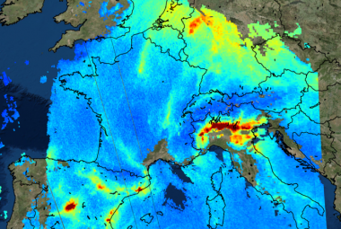 Sentinel-5P monitoruje dwutlenek azotu nad Europą. Źródło: ESA