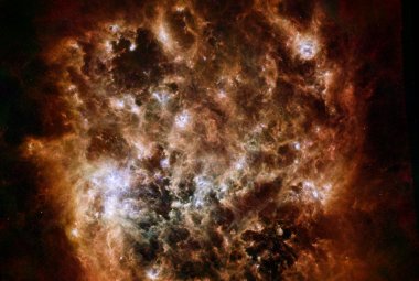 Wielki Obłok Magellana (LMC) w podczerwieni